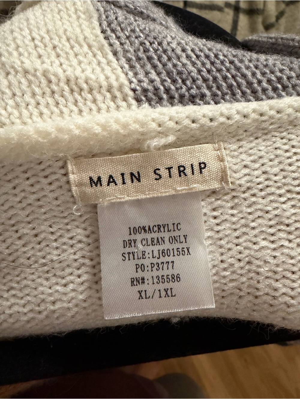 Oversized Open-Front Colorblock Cardigan Sweater - Picture 3 of 3